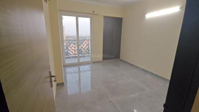 Bedroom Image of 1080 Sq.ft 2 BHK Apartment / Flat for sale in Saya Gold Avenue, Indirapuram Ghaziabad for Rs. 13000000