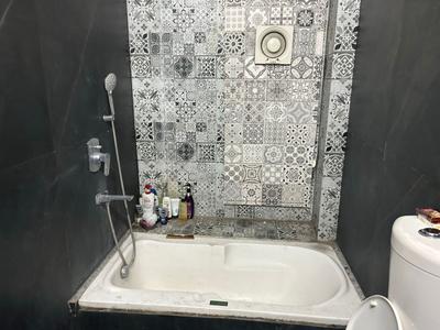Bathroom Image of 1076 Sq.ft 2 BHK Apartment / Flat for sale in Pragati Pearl, Bhatagaon Raipur for Rs. 3450000