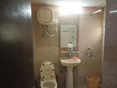 Image of 1500 Sq.ft 3 BHK Apartment / Flat for rent in Keltech Golf Vista, Crossings Republik, Ghaziabad for Rs. 26000