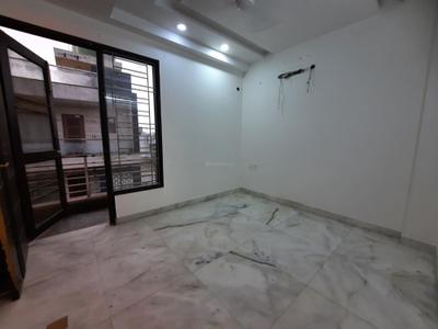 Bedroom Image of 950 Sq.ft 3 BHK Builder Floor for rent in Pitampura New Delhi for Rs. 27000