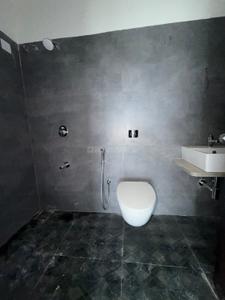 Bathroom Image of 1200 Sq.ft 3 BHK Apartment / Flat for rent in Rudra Paradise, Santacruz East Mumbai for Rs. 140000