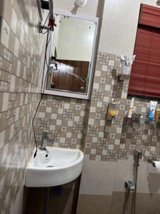 Bathroom Image of 2400 Sq.ft 4 BHK Independent House for rent in Vidyaranyapura Bengaluru for Rs. 55000