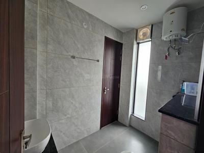 Bathroom Image of 2200 Sq.ft 3 BHK Builder Floor for rent in Ballupur Dehradun for Rs. 45000