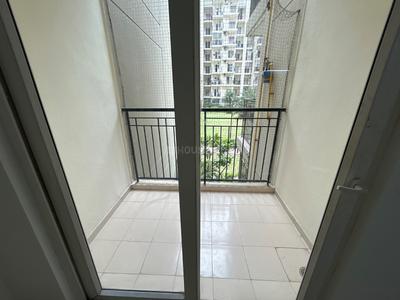 Balcony Image of 650 Sq.ft 2.5 BHK Apartment / Flat for rent in Gulshan Botnia, Sector 144 Noida for Rs. 35000