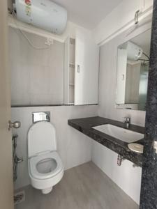 Bathroom Image of 1470 Sq.ft 3 BHK Apartment / Flat for sale in Godrej Central, Chembur Mumbai for Rs. 32000000