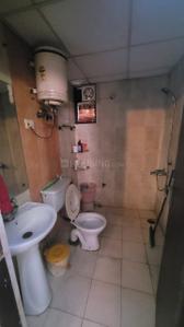 Bathroom Image of 1350 Sq.ft 3 BHK Apartment / Flat for sale in Raison Armor Homes, Indirapuram Ghaziabad for Rs. 13000000