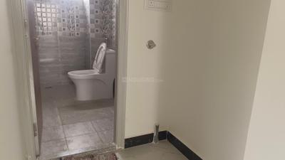 Bathroom Image of 750 Sq.ft 1 BHK Apartment / Flat for rent in Dasarahalli Bengaluru for Rs. 28000