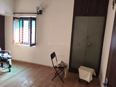 Bedroom Image of 1700 Sq.ft 3 BHK Apartment / Flat for rent in DDA Flats Sarita Vihar, Sarita Vihar New Delhi for Rs. 57000