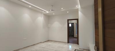 Bedroom Image of 1800 Sq.ft 3 BHK Builder Floor for rent in Pitampura New Delhi for Rs. 63000