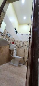 Bathroom Image of 2400 Sq.ft 6 BHK Independent House for sale in Gomti Nagar Lucknow for Rs. 12500000