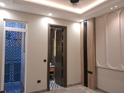 Bedroom Image of 1350 Sq.ft 3 BHK Builder Floor for sale in Paschim Vihar New Delhi for Rs. 28000000