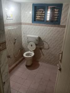 Bathroom Image of 900 Sq.ft 2 BHK Builder Floor for rent in Sanjaynagar Bengaluru for Rs. 25000