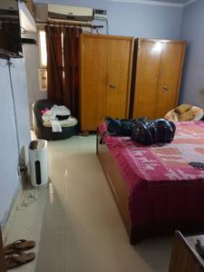 Bedroom Image of 1300 Sq.ft 3 BHK Apartment / Flat for sale in Patparganj New Delhi for Rs. 21000000