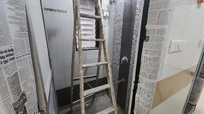 Bathroom Image of 599 Sq.ft 1 BHK Apartment / Flat for rent in Aqua Gem, Mazgaon Mumbai for Rs. 45000
