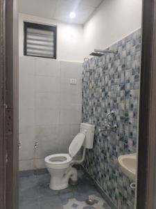 Common Bathroom Image of 800 Sq.ft 2 BHK Apartment / Flat for sale in CI Golf City, Kambakshpur Noida for Rs. 3021000