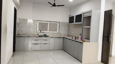 Kitchen Image of 1100 Sq.ft 3 BHK Apartment / Flat for rent in Fortune Air, Gotri Vadodara for Rs. 27000