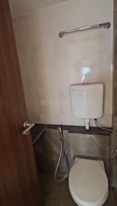 Bathroom Image of 600 Sq.ft 2 BHK Apartment / Flat for rent in Worli Mumbai for Rs. 85000
