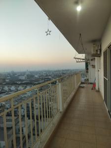 Balcony Image of 1730 Sq.ft 3 BHK Apartment / Flat for rent in Paramount Golfforeste Villas, Surajpur Greater Noida for Rs. 21000
