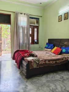Bedroom Image of 2300 Sq.ft 3 BHK Builder Floor for rent in Sector 30 Faridabad for Rs. 25000