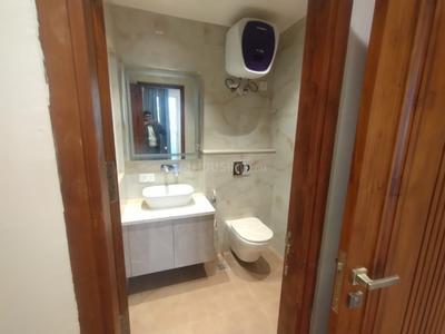 Bathroom Image of 1950 Sq.ft 3 BHK Apartment / Flat for sale in Bestech Altura, Sector 79 Gurgaon for Rs. 25500000