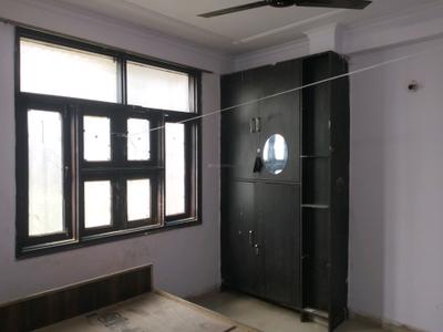 Bedroom Image of 450 Sq.ft 2 RK Builder Floor for rent in New Ashok Nagar New Delhi for Rs. 15000
