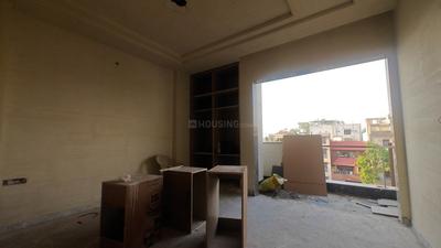 Bedroom Image of 1440 Sq.ft 3 BHK Builder Floor for sale in Mukherjee Nagar New Delhi for Rs. 23500000