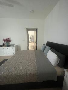 Bedroom Image of 1100 Sq.ft 2 BHK Apartment / Flat for rent in Lodha Primero, Worli Mumbai for Rs. 200000