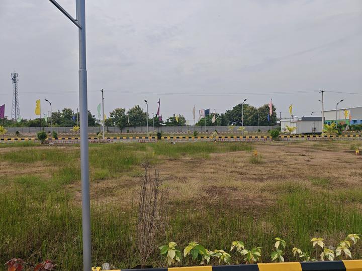 Naduveerapattu Main Image 1