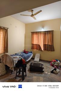 Bedroom Image of 900 Sq.ft 2 BHK Apartment / Flat for rent in Halasuru Bengaluru for Rs. 30000