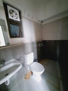 Bathroom Image of 917 Sq.ft 2 BHK Apartment / Flat for sale in Bengal Peerless Avidipta Phase II, Mukundapur Kolkata for Rs. 12000000