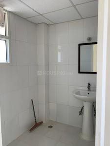 Bathroom Image of 1295 Sq.ft 3 BHK Apartment / Flat for rent in Supertech Cape Town, Sector 74 Noida for Rs. 28000