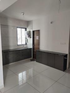 Kitchen Image of 1190 Sq.ft 3 BHK Apartment / Flat for rent in Krishna Planet, Chhani Vadodara for Rs. 17000
