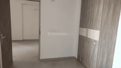 Image of 950 Sq.ft 2 BHK Apartment / Flat for sale in Shree Green Court, Sector 90, Gurgaon for Rs. 7000000