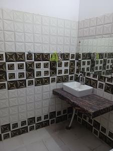 Bathroom Image of 1100 Sq.ft 2 BHK Independent House for rent in Sun City Vistaar Bareilly for Rs. 12000