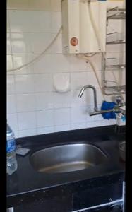 Kitchen Image of 750 Sq.ft 2 BHK Apartment / Flat for rent in Sameer Building, Andheri West Mumbai for Rs. 70000