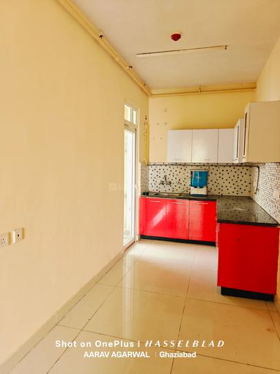 Saya Gold Avenue Main Image 1