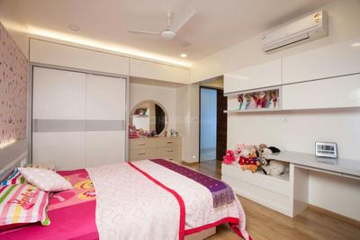 Bedroom Image of 2250 Sq.ft 3.5 BHK Apartment / Flat for sale in Karia Konark Vista, Hadapsar Pune for Rs. 35000000