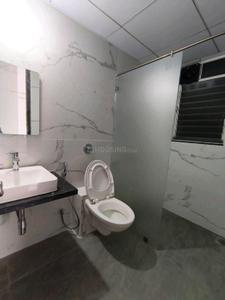 Bathroom Image of 1500 Sq.ft 3 BHK Apartment / Flat for rent in Kumar Kruti, Kalyani Nagar Pune for Rs. 60000
