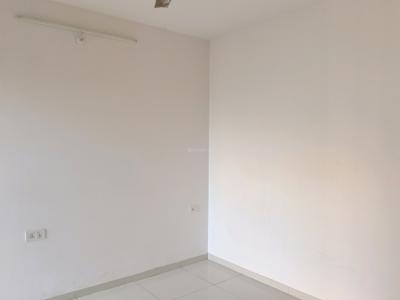 Bedroom Image of 750 Sq.ft 2 BHK Apartment / Flat for rent in Godrej Emerald, Thane West Thane for Rs. 24000