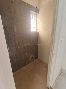 Bathroom Image of 830 Sq.ft 2 BHK Apartment / Flat for sale in Tollygunge Kolkata for Rs. 3600000
