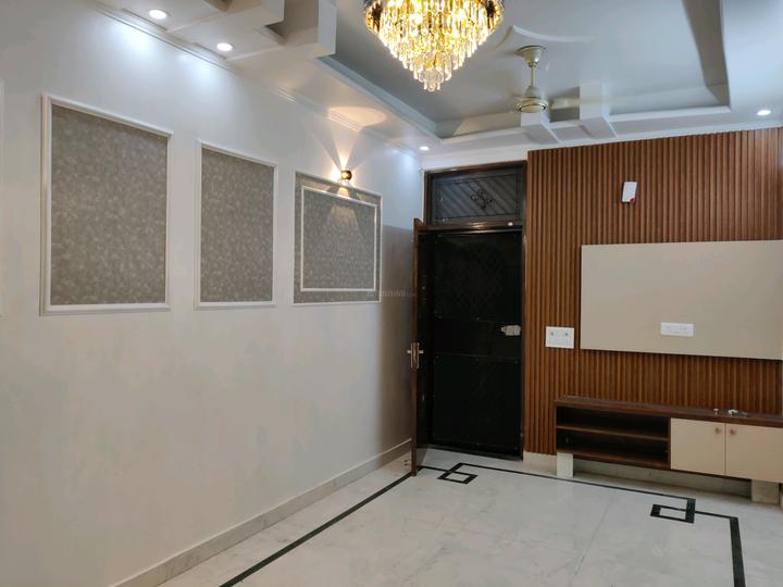 Investors zone sector 6 vaishali Main Image 1