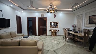 Living Room Image of 2200 Sq.ft 2 BHK Builder Floor for rent in Sector 122 Noida for Rs. 40000