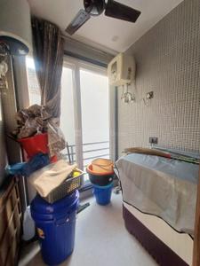 Bathroom Image of 1440 Sq.ft 3 BHK Builder Floor for rent in Mukherjee Apartment, Mukherjee Nagar New Delhi for Rs. 46000