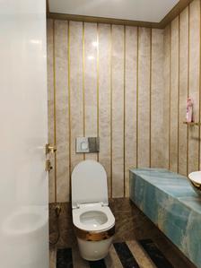 Common Bathroom Image of 2250 Sq.ft 4 BHK Apartment / Flat for sale in Runwal Elegante, Andheri West Mumbai for Rs. 115000008