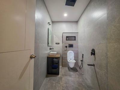 Bathroom Image of 2400 Sq.ft 3 BHK Builder Floor for sale in Kaulagarh Dehradun for Rs. 25000000