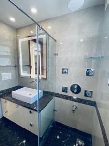 Common Bathroom Image of 4500 Sq.ft 4 BHK Builder Floor for sale in Hauz Khas New Delhi for Rs. 95000000