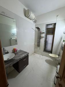 Bathroom Image of 2374 Sq.ft 3.5 BHK Apartment / Flat for sale in Raheja Acropolis, Chembur Mumbai for Rs. 62500000