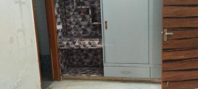 Bedroom Image of 900 Sq.ft 2 BHK Builder Floor for sale in Ramesh Nagar New Delhi for Rs. 17000000