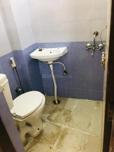 Bathroom Image of 1000 Sq.ft 2 BHK Apartment / Flat for sale in Dream Wonder Homes, Sector 45 Noida for Rs. 4200000