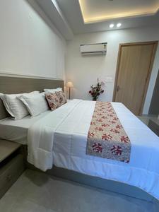 Bedroom Image of 1350 Sq.ft 1 BHK Builder Floor for rent in Sector 31 Gurgaon for Rs. 42000